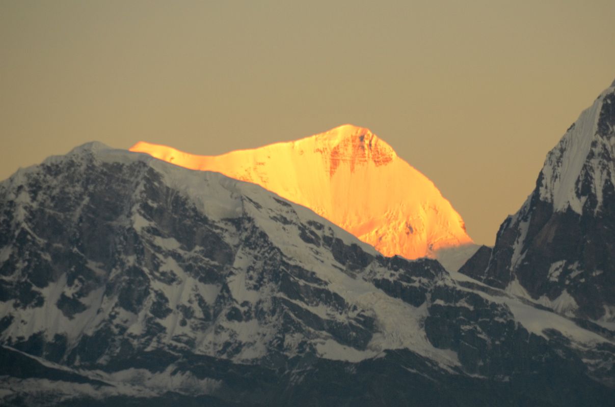 Poon Hill 07 Dhaulagiri III and II Close Up At Sunrise 